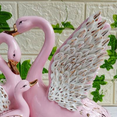 Tượng Gia Đình Thiên Nga cốt sứ hồng - quà tặng độc đáo - sản phẩm gốm sứ cao cấp